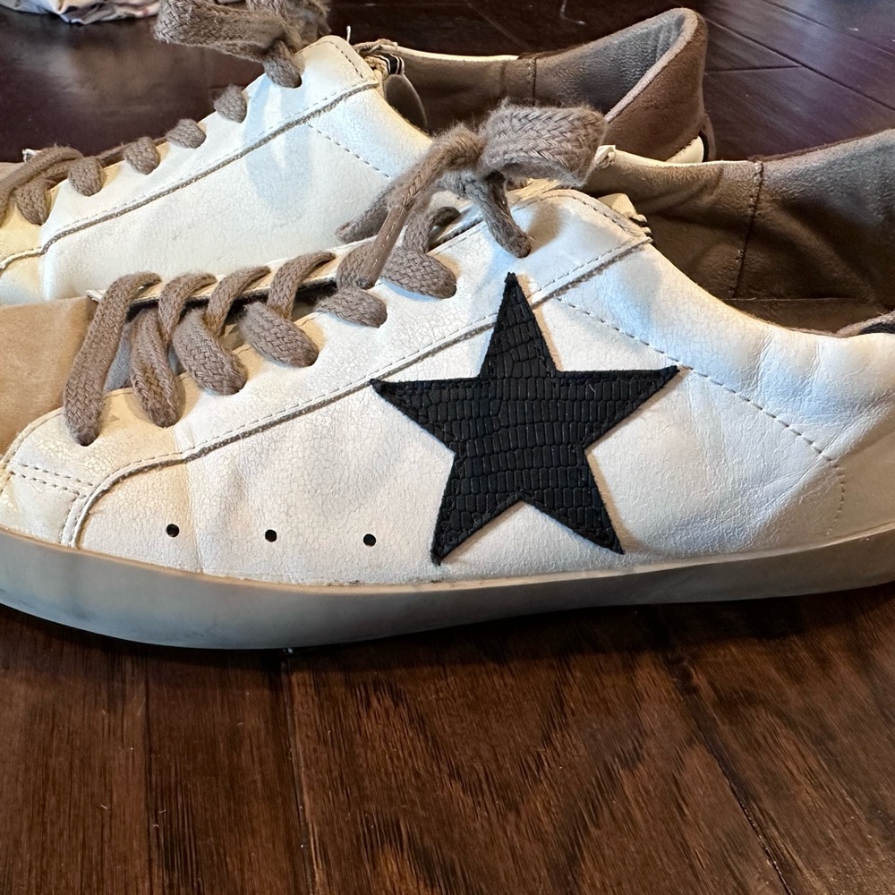 ShuShop Pamela, White and Black Star Sneakers with Brown Heels